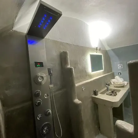 Cueva Con Vista * Pýrgos