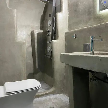 Cueva Con Vista 피르고스