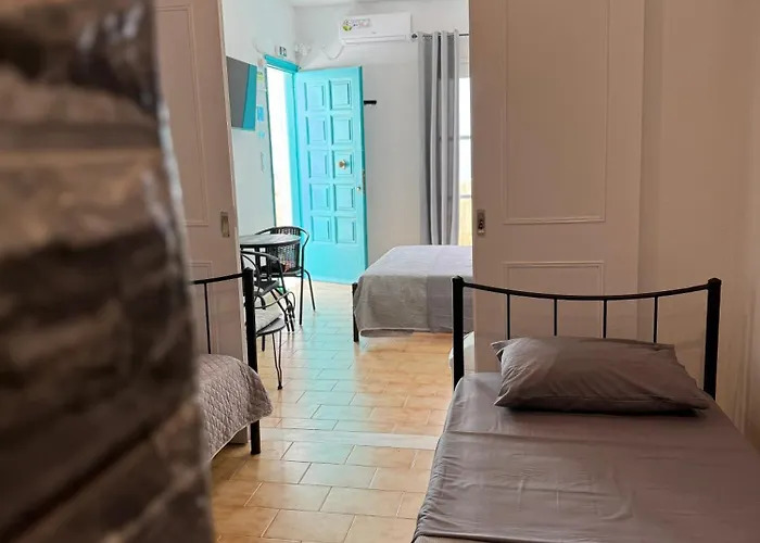 Cueva Con Vista Pírgosz